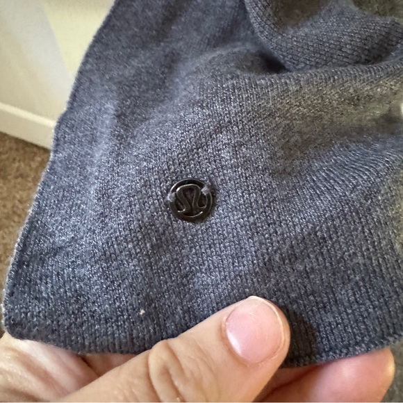 Lululemon Wrap with Buttons to create a cardigan. - Picture 3 of 8